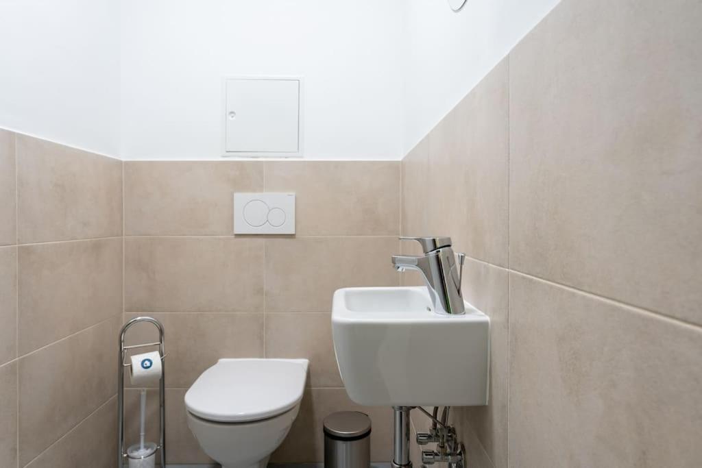1Br Excellence, Fast To Centre By Hm Apartment Виена Екстериор снимка