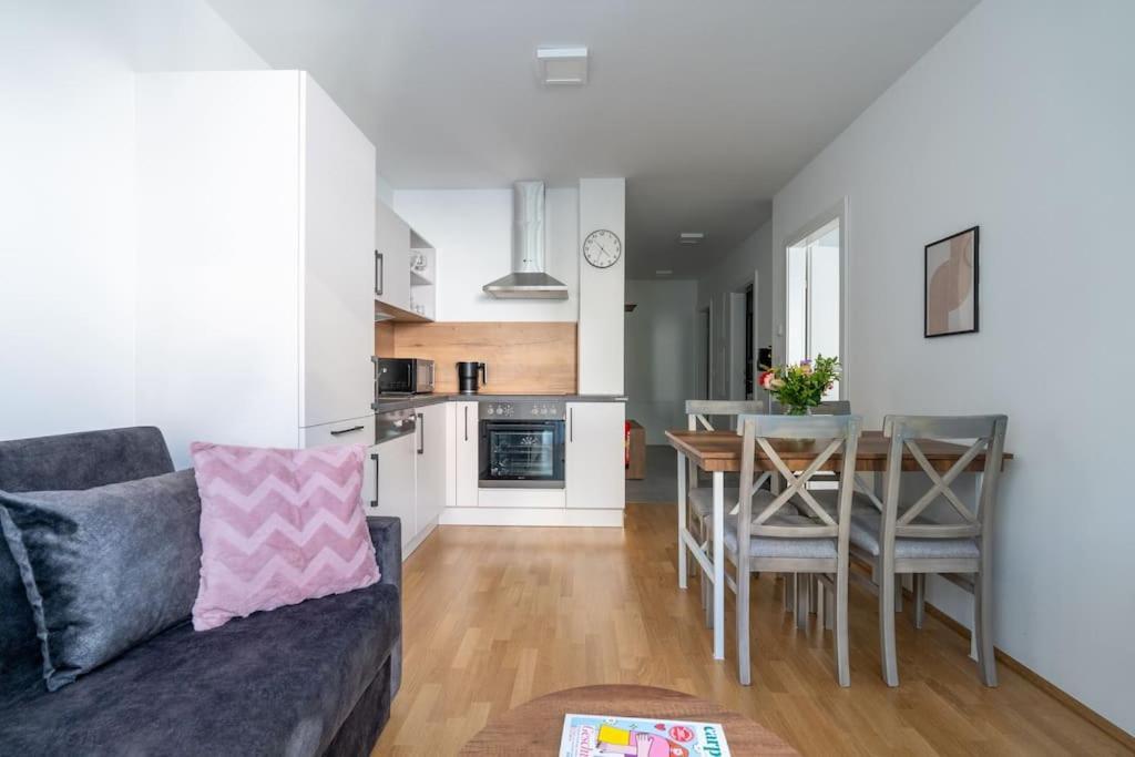 1Br Excellence, Fast To Centre By Hm Apartment Виена Екстериор снимка