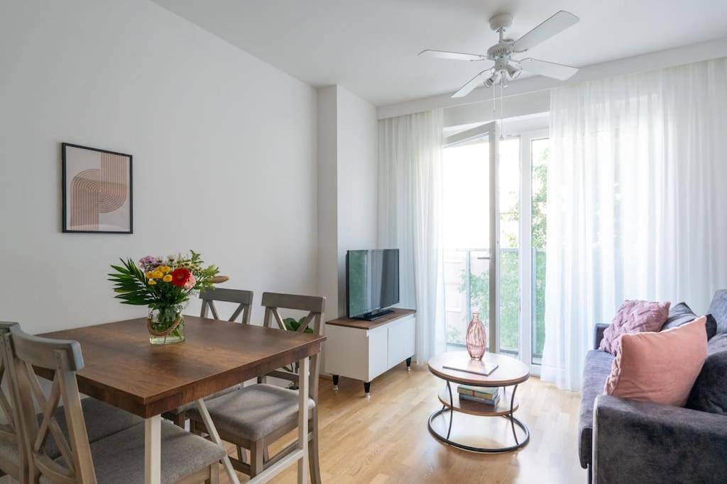 1Br Excellence, Fast To Centre By Hm Apartment Виена Екстериор снимка