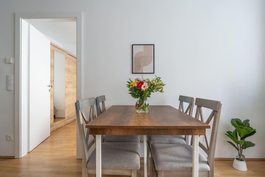 1Br Excellence, Fast To Centre By Hm Apartment Виена Екстериор снимка